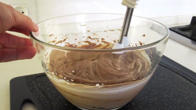 Шоколадный мусс из 2 ингредиентов | Десерт без выпечки за 10 минут