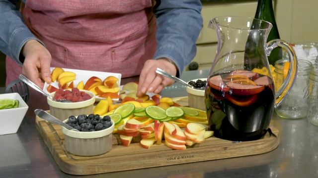 How to Prepare a Sangria Board - Cole & Mason Acacia Boards смотреть онлайн
