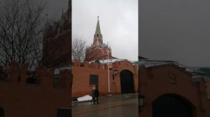 Мы не дрогнем в бою За столицу свою! Москва, сёдня.