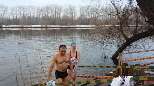 3.12.2017 МОРЖИ СТОЛИЦЫ в Москва реке смотреть онлайн