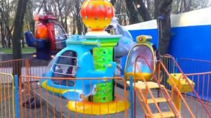 Детская карусель "Вертолёты" развлекательный аттракцион