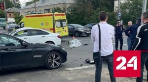 После смертельной аварии в Твери мотоцикл рухнул на BMW - Россия 24 