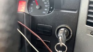 Фольксваген Крафтер- гаснет( тухнет) Панель приборов. Причина выявлена.