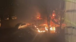 На помойке сгорела пара годных иномарок