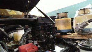 Замена топливного фильтра на Toyota fortuner 2,8D часть3