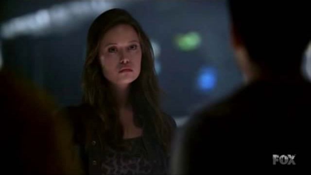 Summer Glau - Images Terminator : Chronicles S2 7 of 22