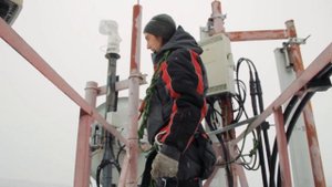 День из жизни монтажника связи, монтаж оборудования связи на вышке 30 метров