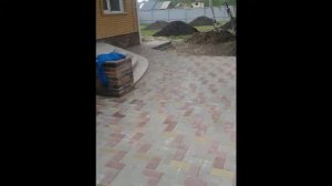 Укладка тротуарной плитки ''кирпичек''