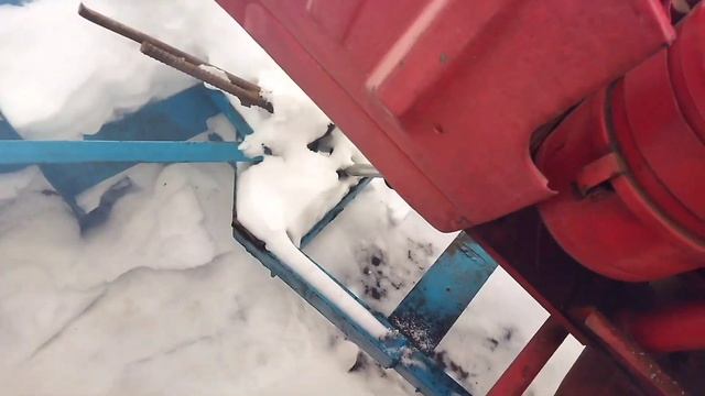 Т-25. Замëрзла солярка/Сделал лыжную трассу.#деревня #трактор #лыжня смотреть онлайн