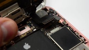 Замена аккумуляторной батареи (АКБ) на iPhone 6s