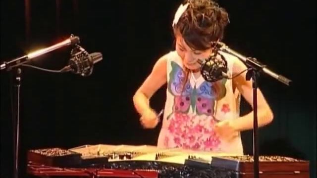 Weiwei`s Concert - `Clarinet Polka (クラリネットポルカ）` played by Yang-Qin смотреть онлайн