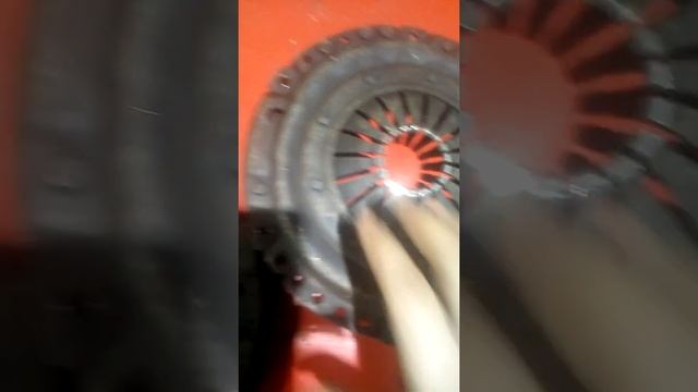Оборвало сцепление, срезало шлицы, машина не едет. смотреть онлайн