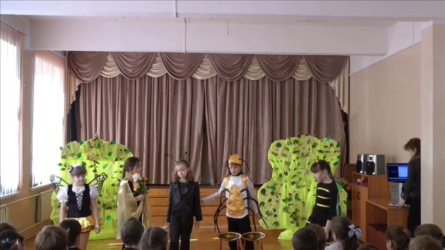 Музыкальная сказка "Мирная поляна" (по одноименному спектаклю В. Голикова) смотреть онлайн