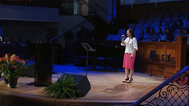 Настека Юлия - соло "Господь взирает с высоты" смотреть онлайн