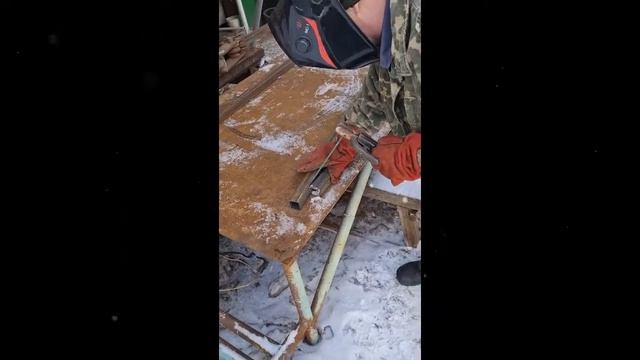 ИЗГОТОВЛЕНИЕ КОЗЫРЬКОВ НАД ВХОДОМ В ПОДЪЕЗД