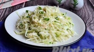 Салат из свежей капусты с огурцом и икрой минтая