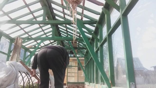 перекопка земли в теплице смотреть онлайн