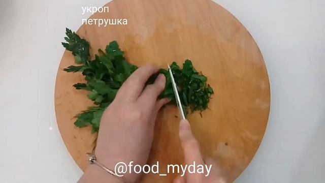 Салат из пекинской капусты и огурца с кедровыми орешками: рецепт от Foodman.club смотреть онлайн