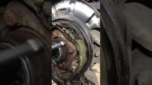 Замена подшипника полуоси Cadillac Escalade часть 2