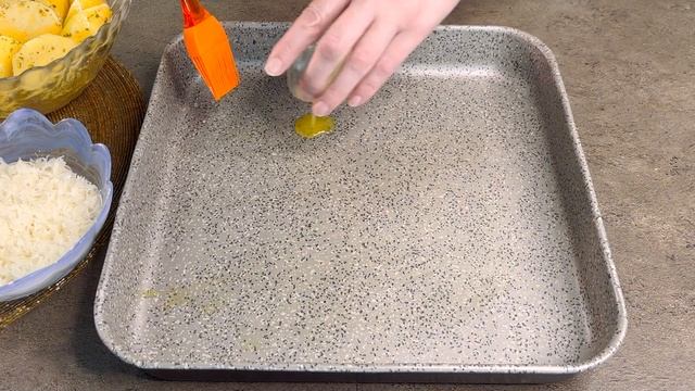Запеченный картофель с хрустящей корочкой из пармезана