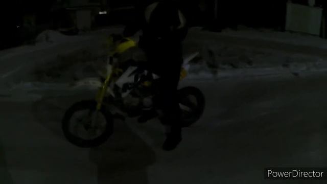 #покатушки Зимой на питбайке, на улице -10 смотреть онлайн