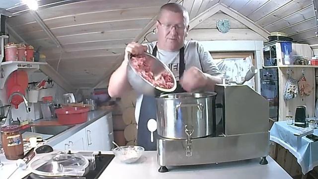 #Мастер-класс. Готовим молочные сосиски и мясной хлеб с сыром.