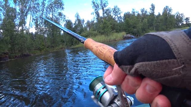 Рыбалка с лодки на спиннинг и на поплавок, река Беличья. Fishing from a boat for spinning gear
