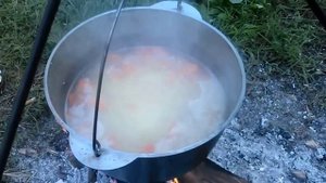 Как правильно готовить уху на природе в казане