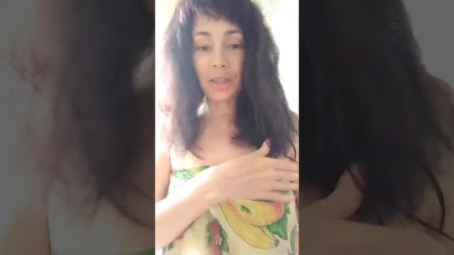 Чем пахнет? смотреть онлайн