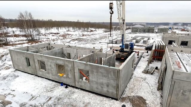 МОНТАЖ ЗАГОРОДНОГО ДОМА ИЗ ЖБИ ПАНЕЛЕЙ ЗАВОДСКОГО ПРОИЗВОДСТВА.