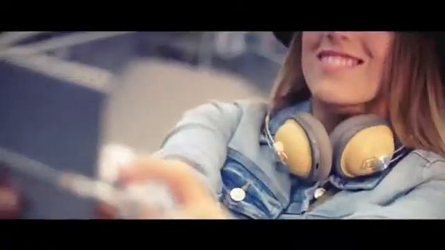 Panasonic Retro On Ear Bluetooth Headphones смотреть онлайн