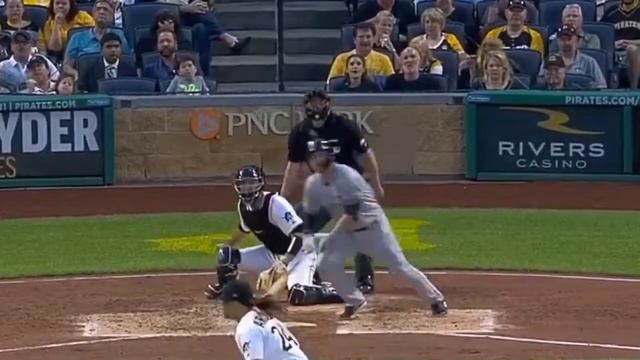 Keston Hiura First 5 MLB Home Runs смотреть онлайн