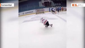 крутая тренировка маленьких хоккеистов