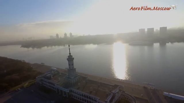 Аэросъемка здание речного вокзала в москве