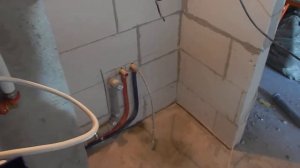 Монтаж коллекторной замены труб из металлопластика