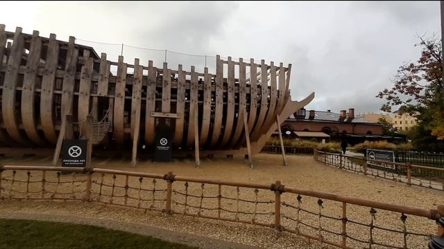 Санкт-Петербург. о. Новая Голландия - новая достопримечательность города. Бутылка - бывшая тюрьма смотреть онлайн