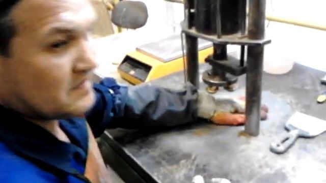 Производство #Production Drops (assay bowls) for assay analysis in #metallurgy смотреть онлайн