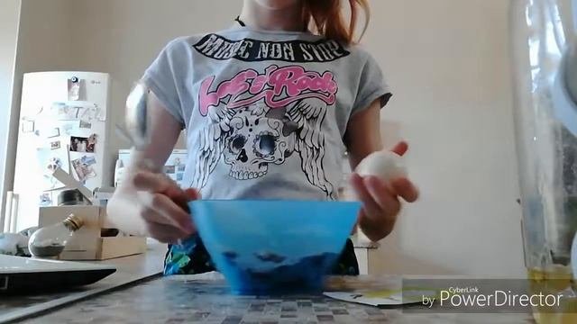 Как сделать кекс в микроволновке?? //вкусняшка за 5 минут//