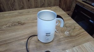 Delonghi Alicia EMF2: Hướng dẫn sử dụng Máy đánh sữa nhỏ gọn 140ml