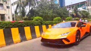 В погоне за оранжевым Lamborghini Huracan Performante в Индии