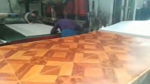 Горячий пресс для ламинирования в составе линии для производства ламината