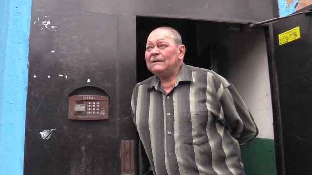 Семьи погибшим солдат получают гуманитарную помощь смотреть онлайн