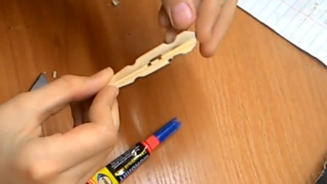 Как сделать спичкострел из прищепки?