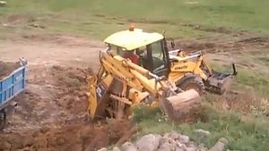 Komatsu WB 93 R-2