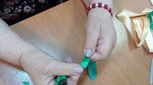 ОНЛАЙН МАСТЕР-КЛАСС «Бутоньерка из атласных лент»