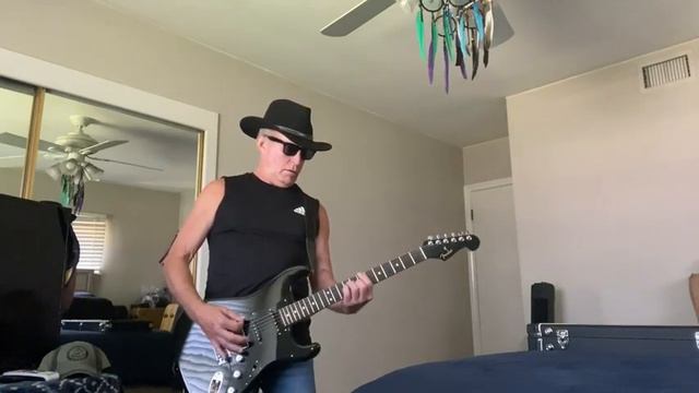 NEW ALL BLACK LIMITED EDITION FENDER STRATOCASTER "BLACKY" (6) JUST JAMMIN' смотреть онлайн