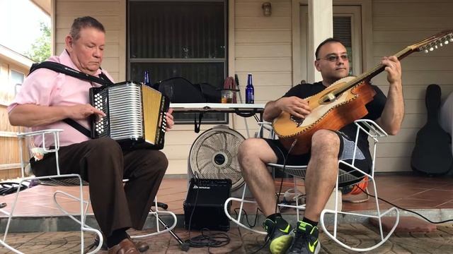 El soquetal de Valerio Longoria Felipe Pérez y sus polkeros 210-992-3397 смотреть онлайн