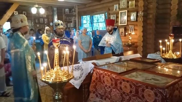 Всенощное бдение в храме Казанской иконы Богородицы 720p смотреть онлайн