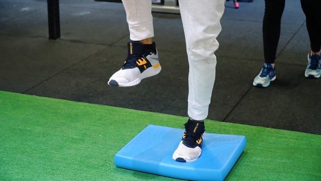 Революция тела. Разминка. Улучшаем настроение и укрепляем голеностоп смотреть онлайн