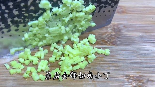 這才是手撕包菜好吃的做法，清脆爽口，做法簡單，大廚分享技巧【阿光廚房】#手撕包菜 #包菜 #包菜做法